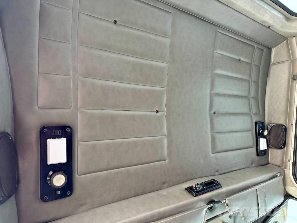 Peterbilt 378 Tractor Units