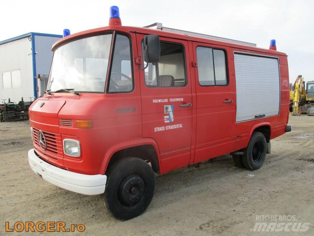 Mercedes-Benz 608 D Box body trucks