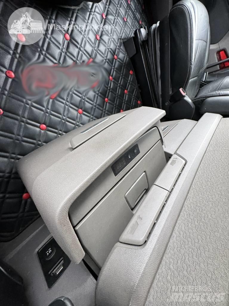 Scania S 500 Temperature controlled trucks