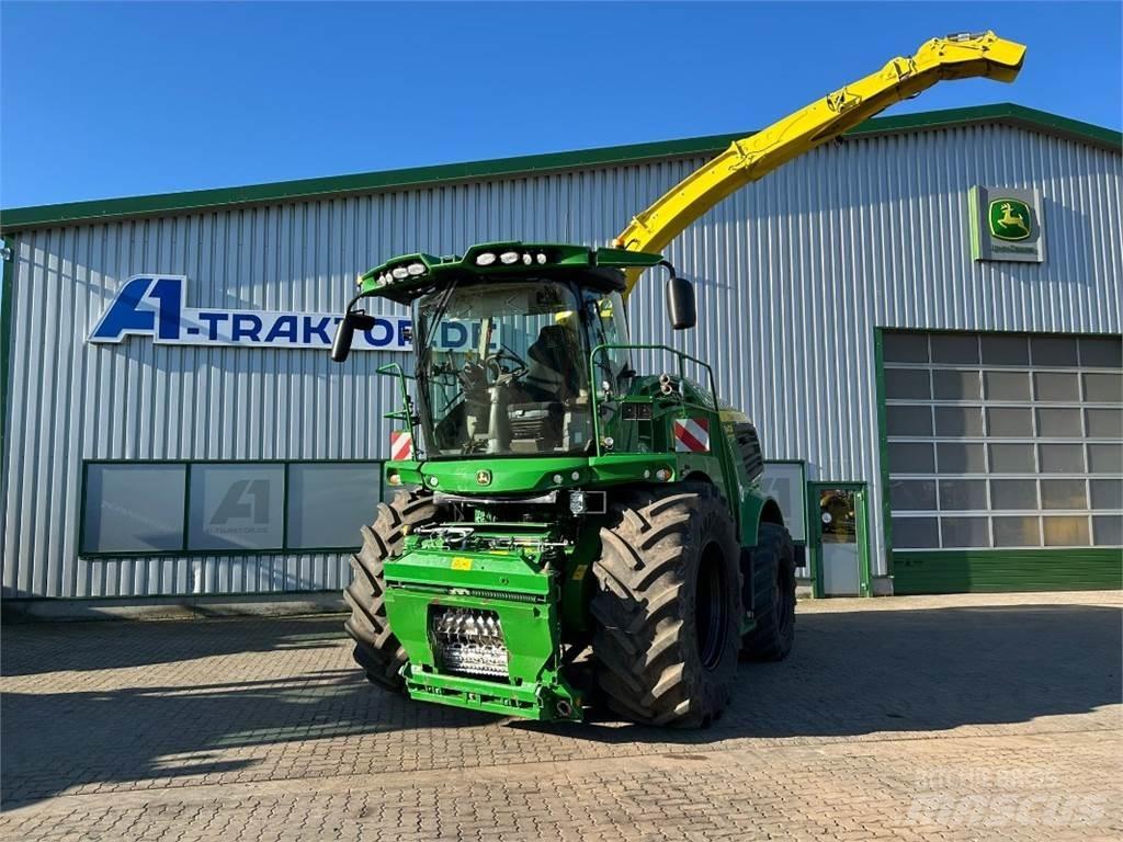 John Deere 8400i Forage harvesters
