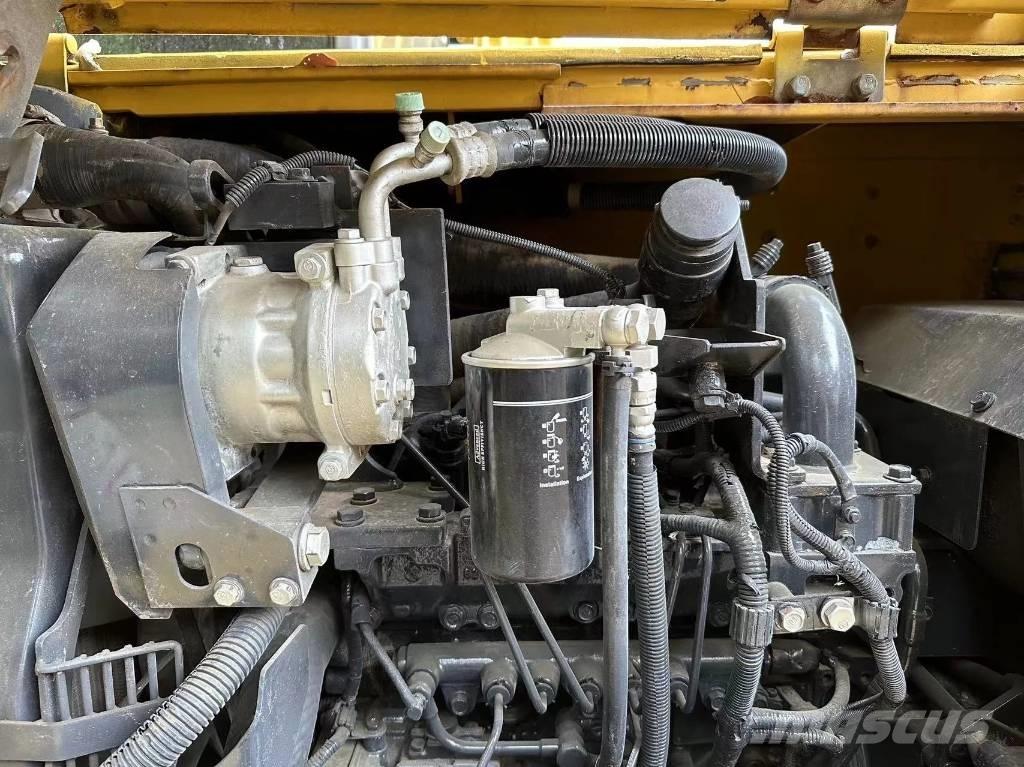 Komatsu PC70-8 Midi excavators  7t - 12t