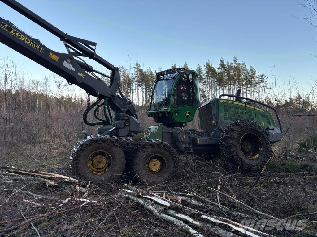 John Deere 1470G Harvesters