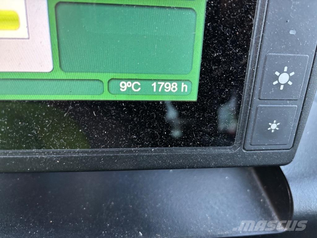 John Deere 1470G Harvesters