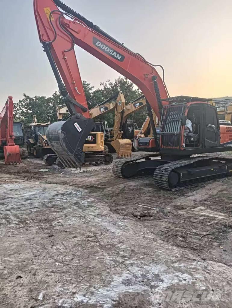 Doosan DX 225 LC Crawler excavators
