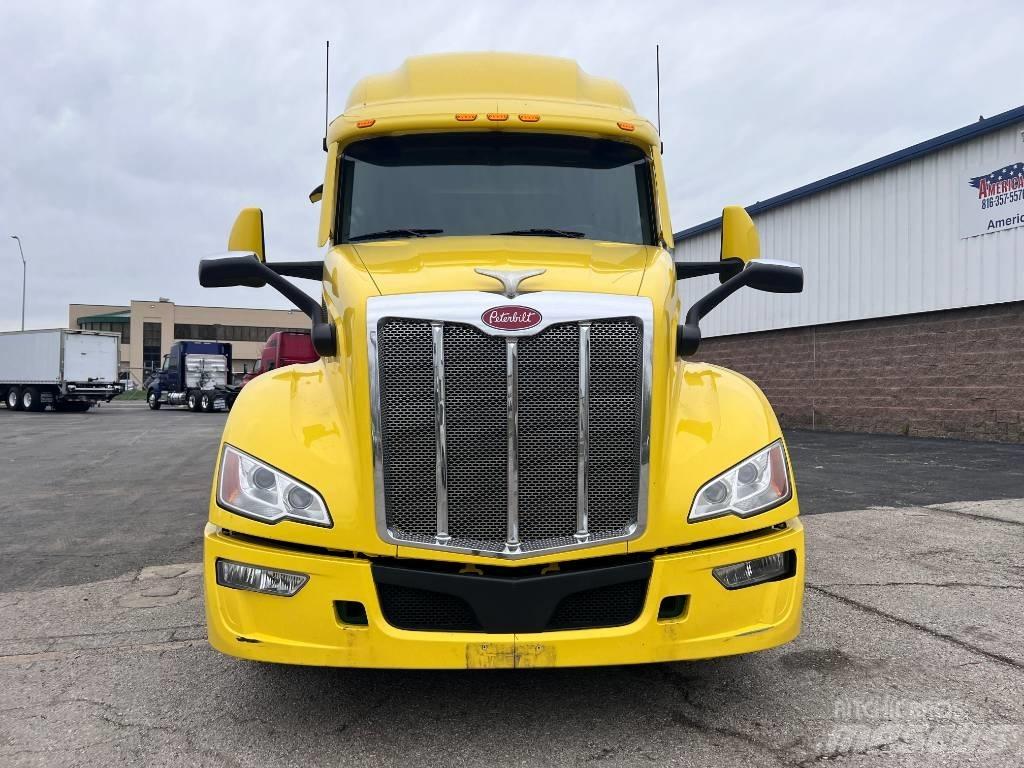 Peterbilt 579 Tractor Units