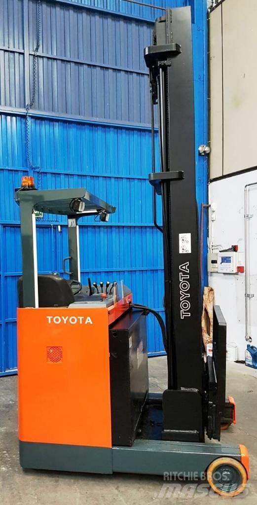 Toyota 6 FBRE 14 Reach trucks