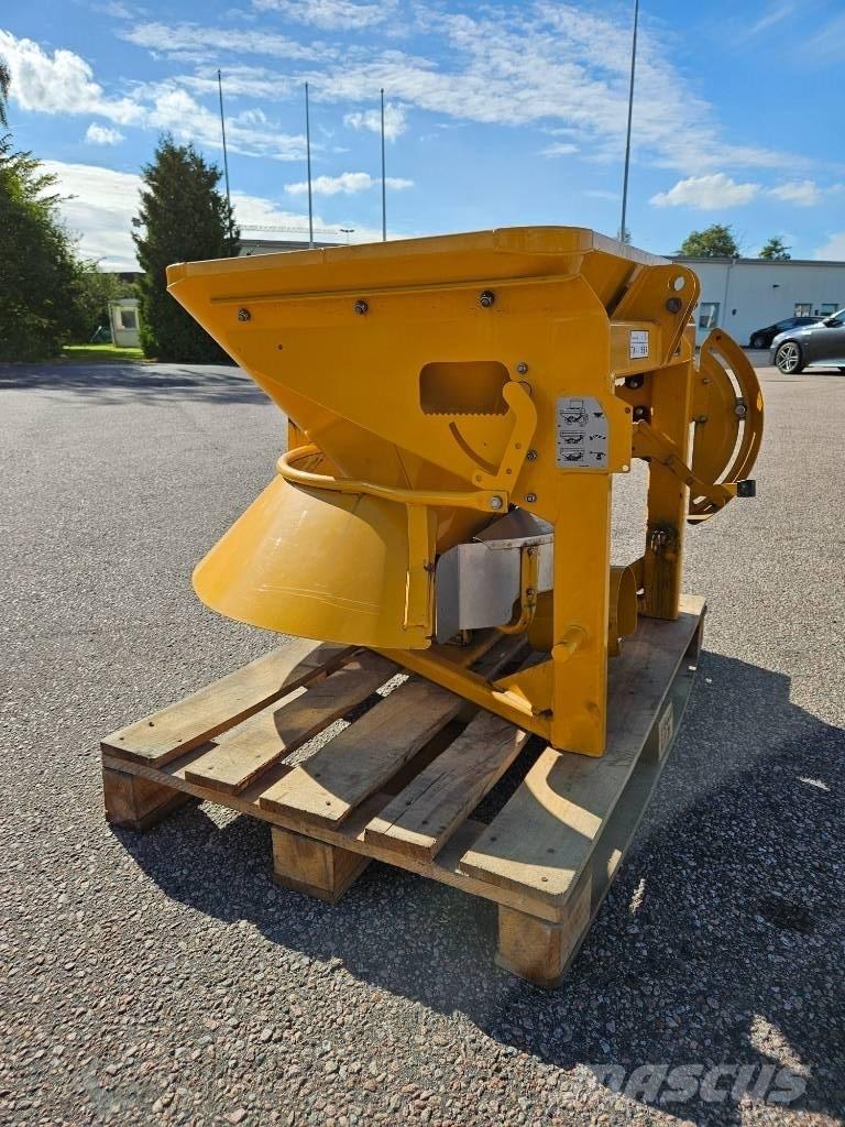 Bogballe S2 Sand and salt spreaders