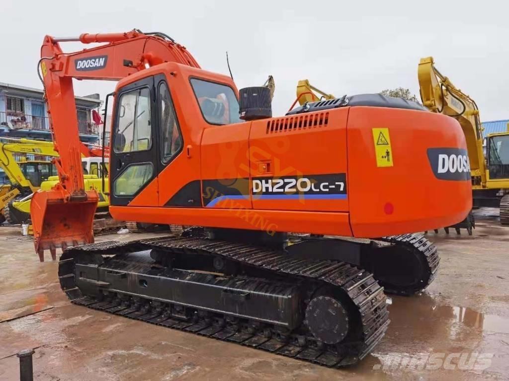 Doosan DX 225 LCA Crawler excavators