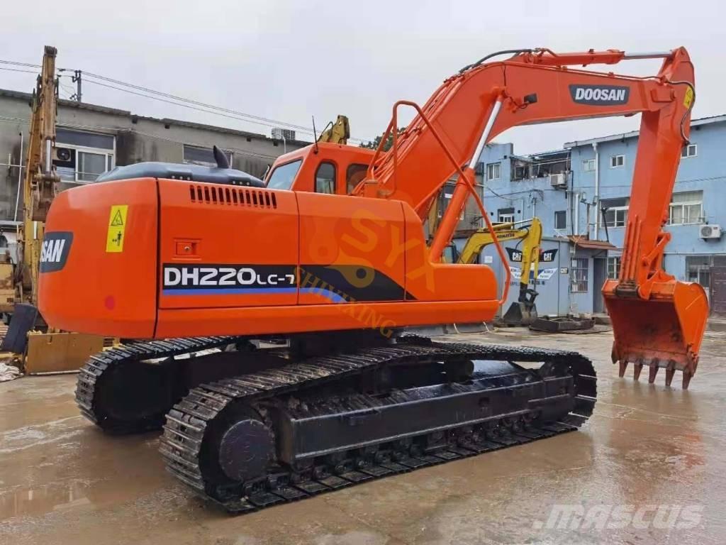 Doosan DX 225 LCA Crawler excavators