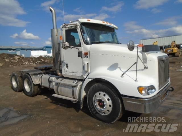 International 9400 i Tractor Units