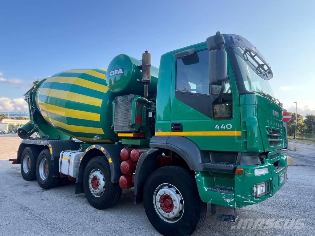Iveco Trakker 440 Concrete trucks