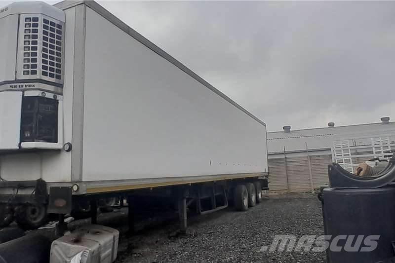  TRAILER 10002000 Other trucks