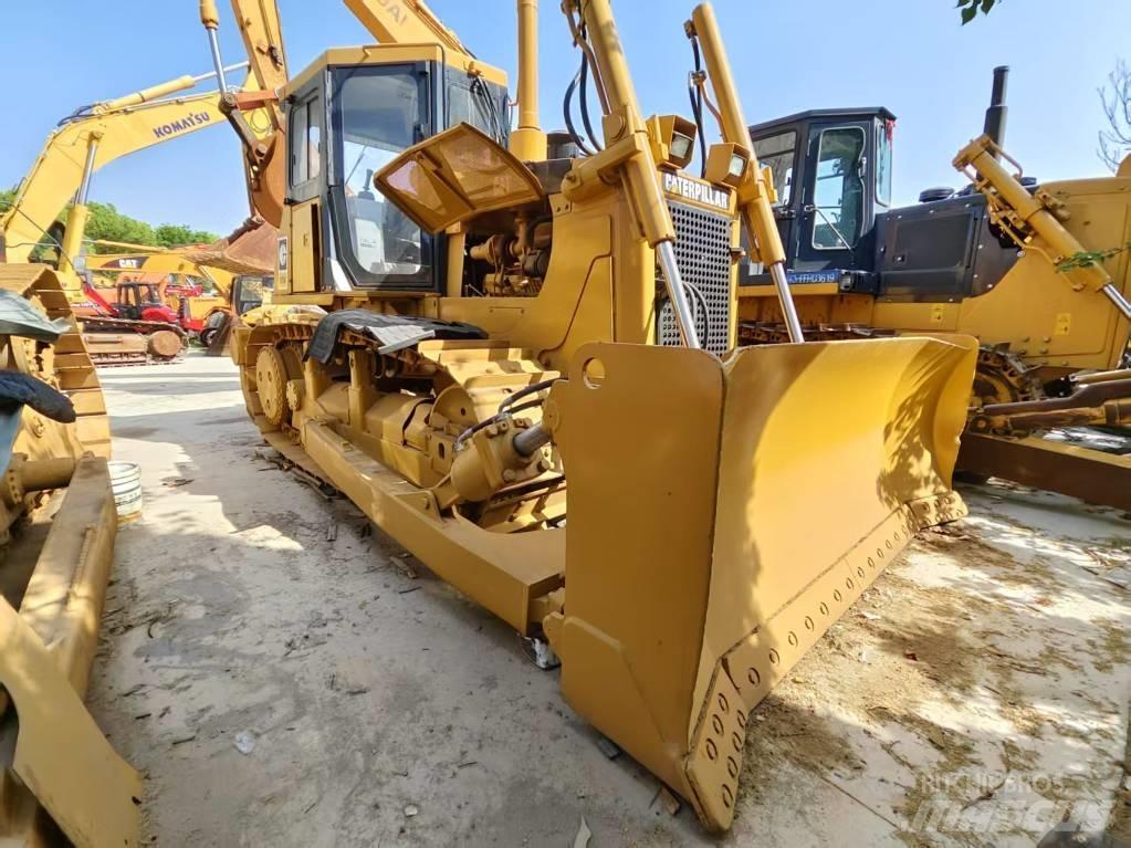 CAT D 7 G Graders