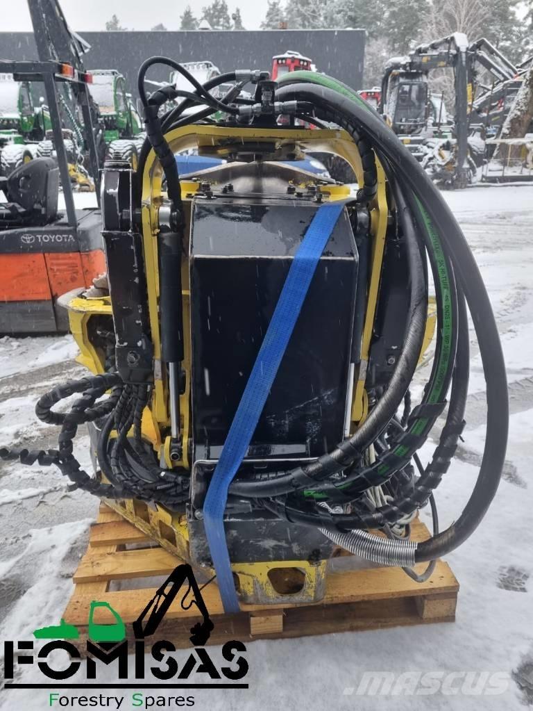 John Deere H413 Harvester heads