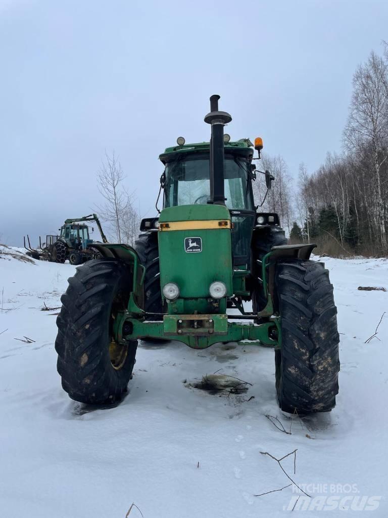 John Deere 4240 S Tractors