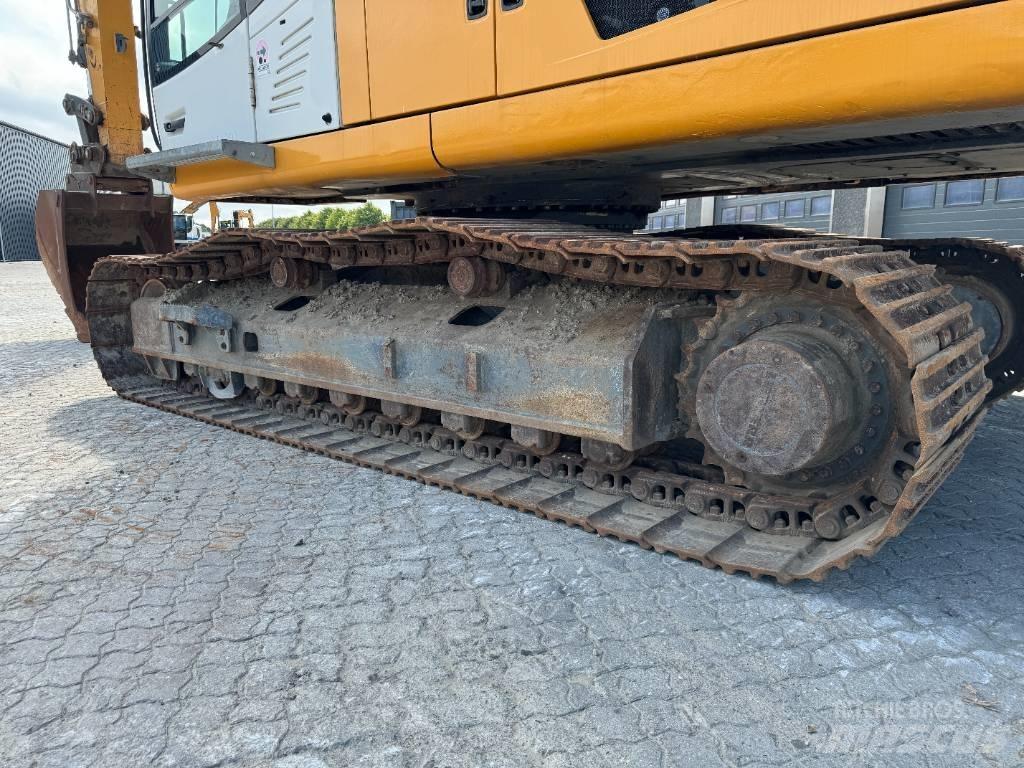 Liebherr R946 LC Crawler excavators
