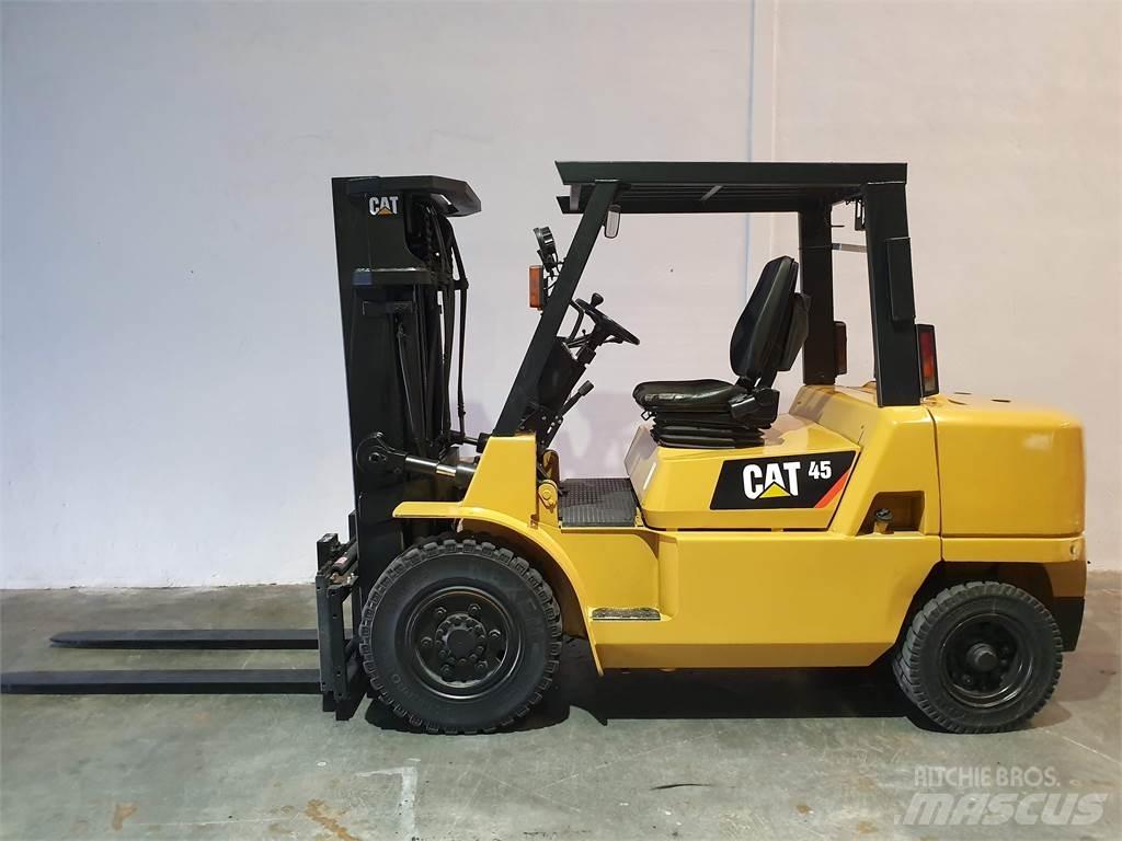 CAT DP45K2 MC Diesel trucks