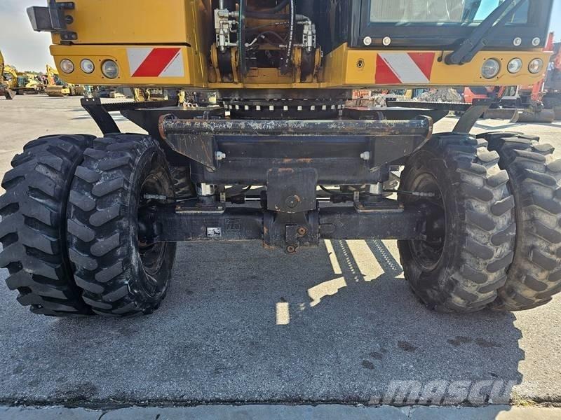 CAT M320F Wheeled excavators