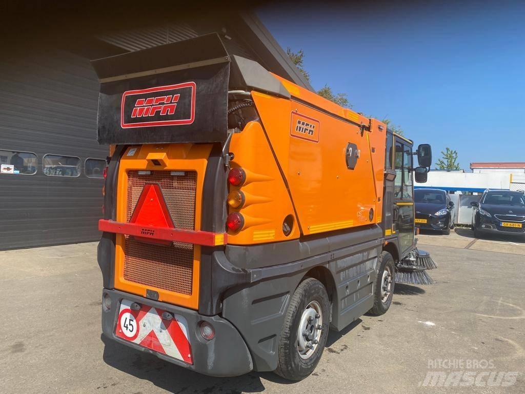 Schmidt Swingo 200 Sweepers