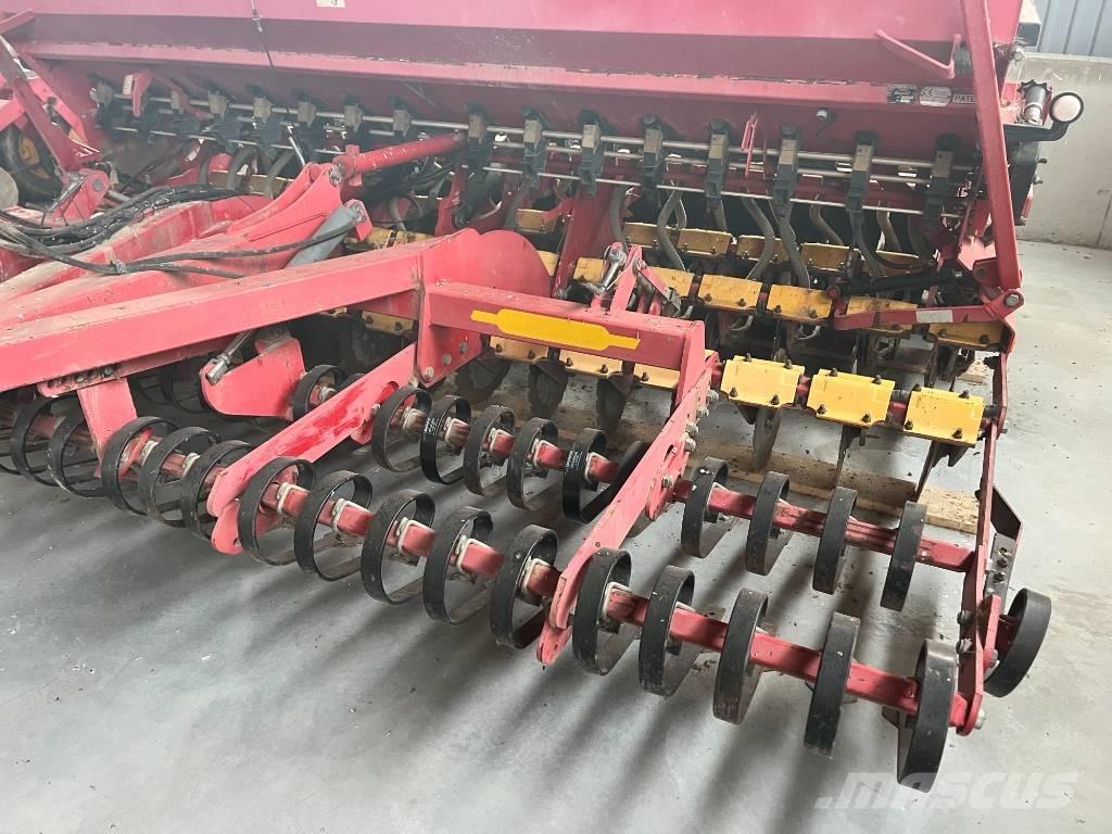 Väderstad Rapid400C Combination drills