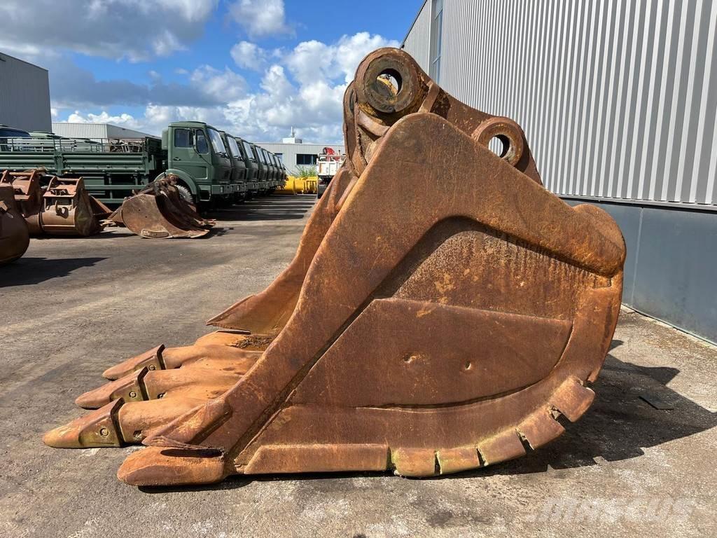  Onbekend Riekbak Buckets