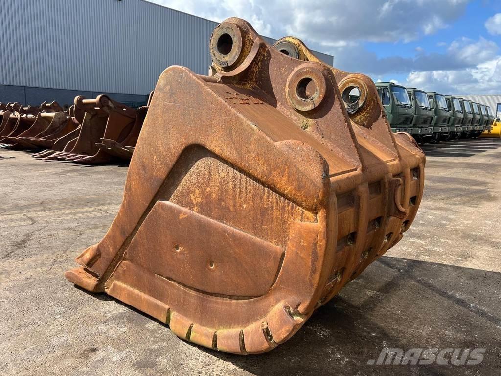  Onbekend Riekbak Buckets