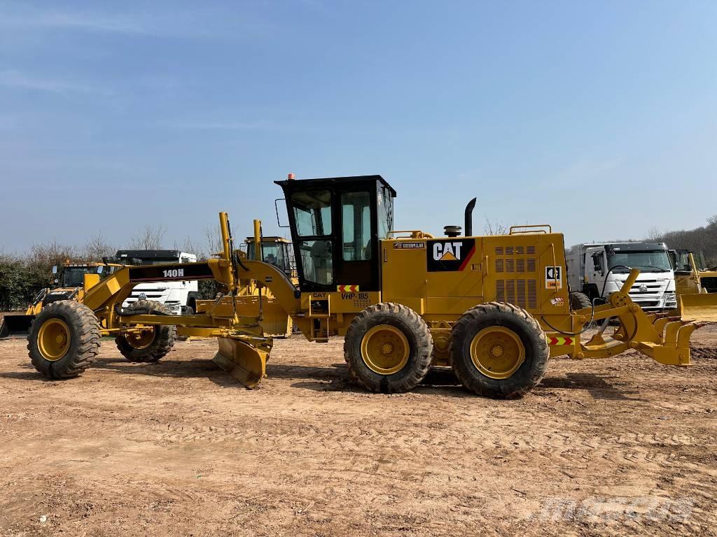 CAT 140H Graders