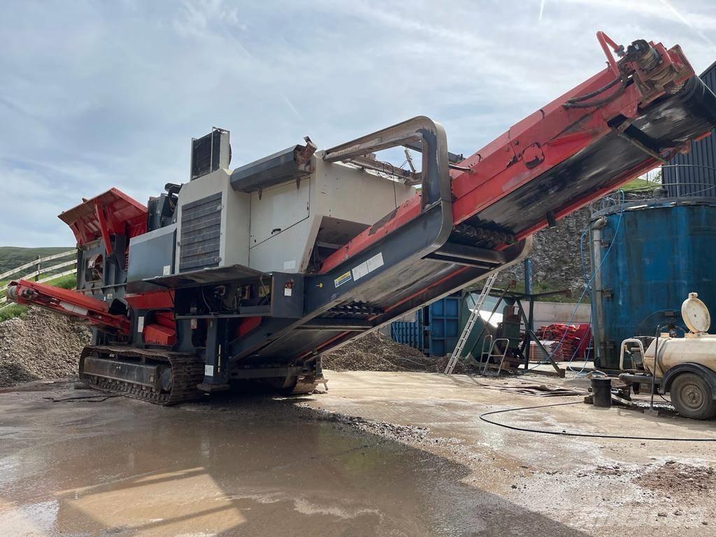 Sandvik QI340 Mobile crushers