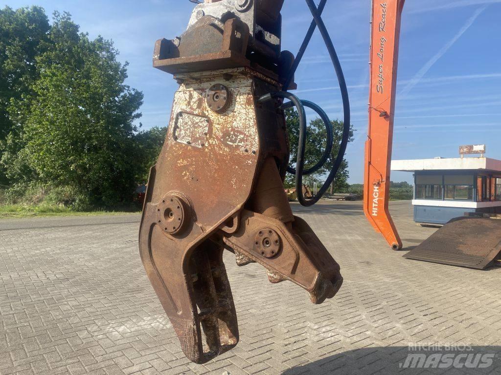  Crusher CW 30 Pulveriser (Demolition Crusher ) 