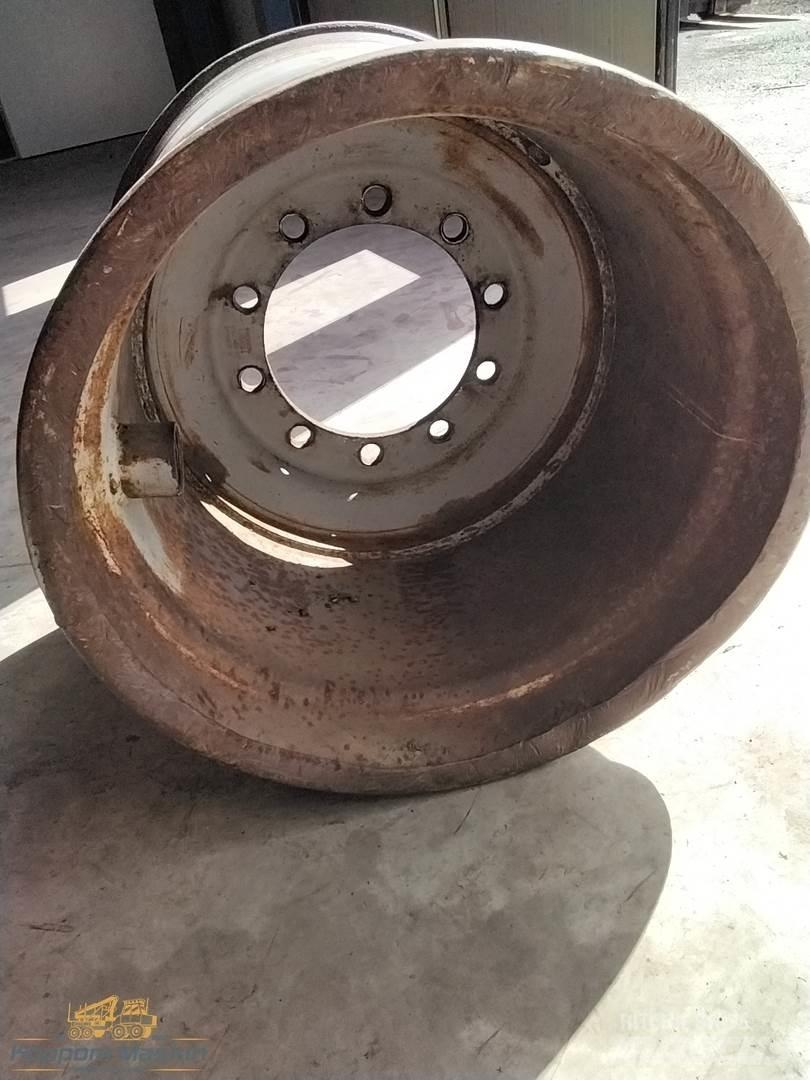 Valmet 890 24x26,5 Tyres, wheels and rims