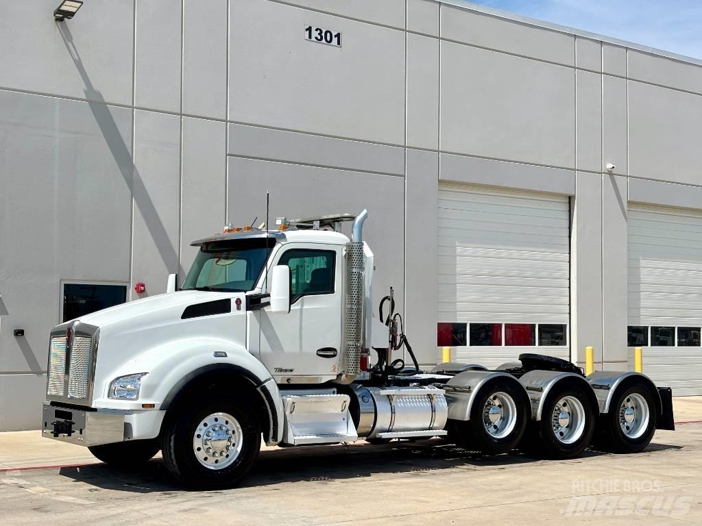 Kenworth T 880 Tractor Units
