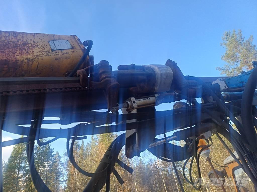 Valmet 802 Tractors
