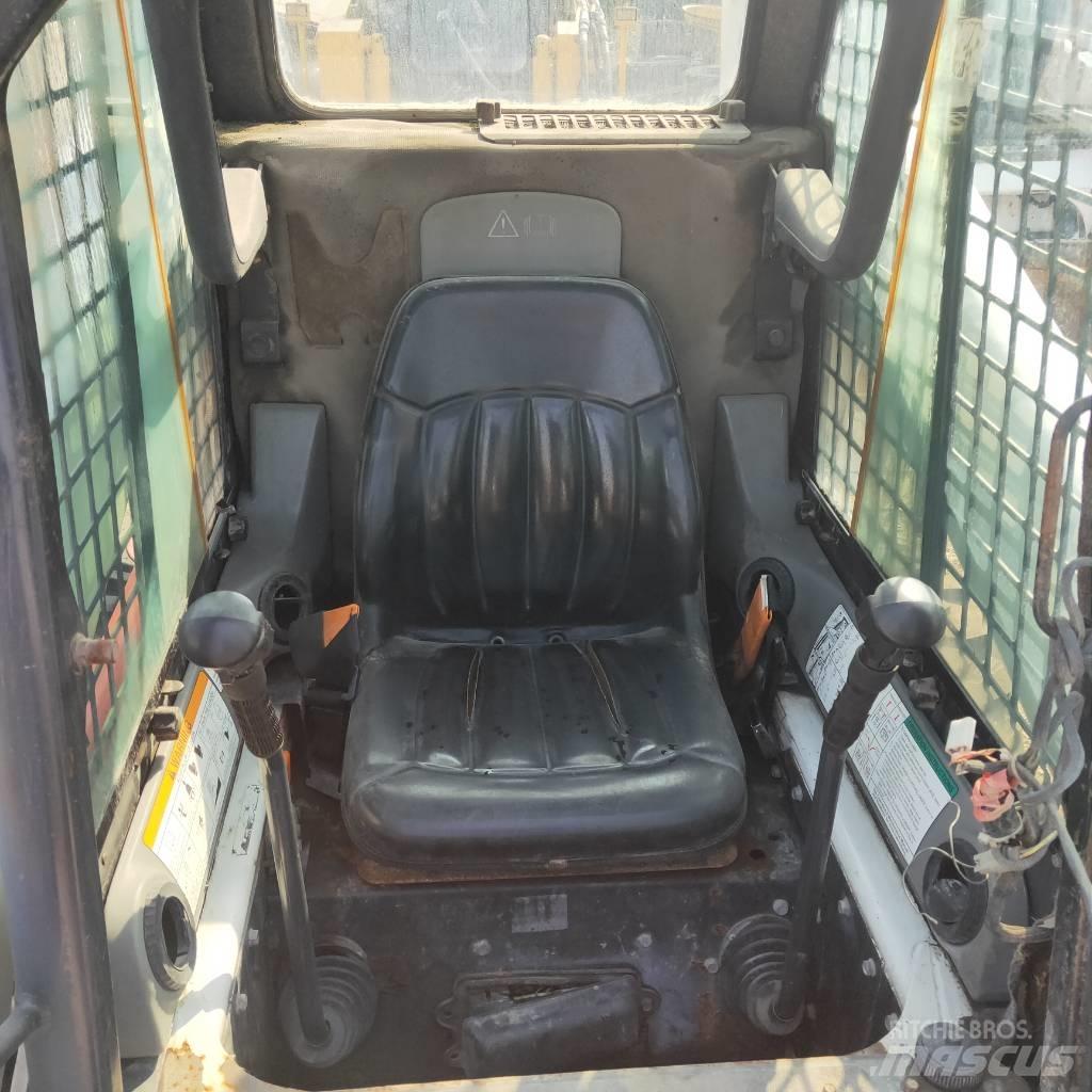 Bobcat S300 Skid steer loaders