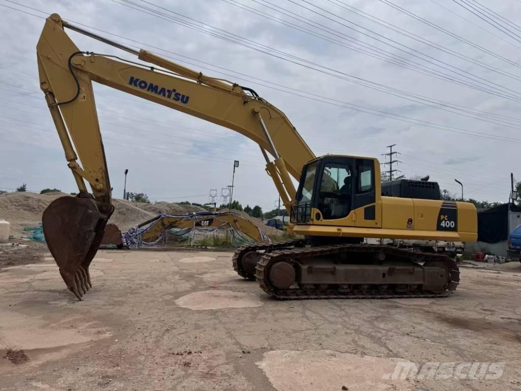 Komatsu PC 400-8 Amphibious Excavators