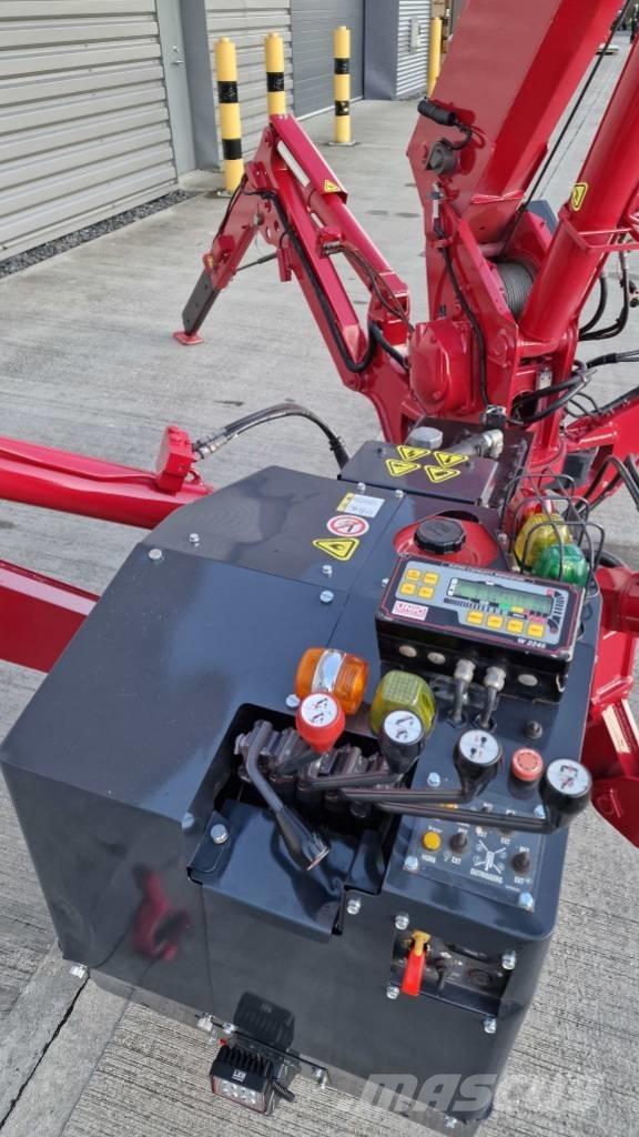 Unic URW 295 Mini cranes