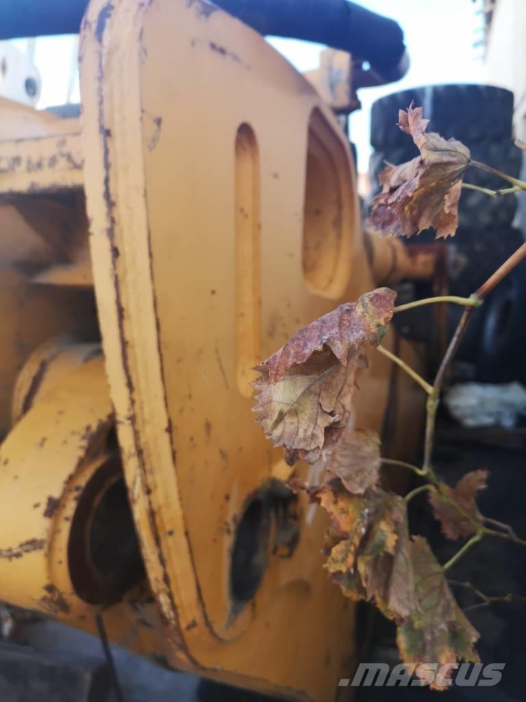 Liebherr 974 Crawler excavators