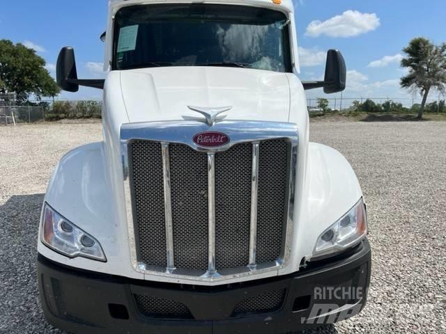 Peterbilt 579 Tractor Units