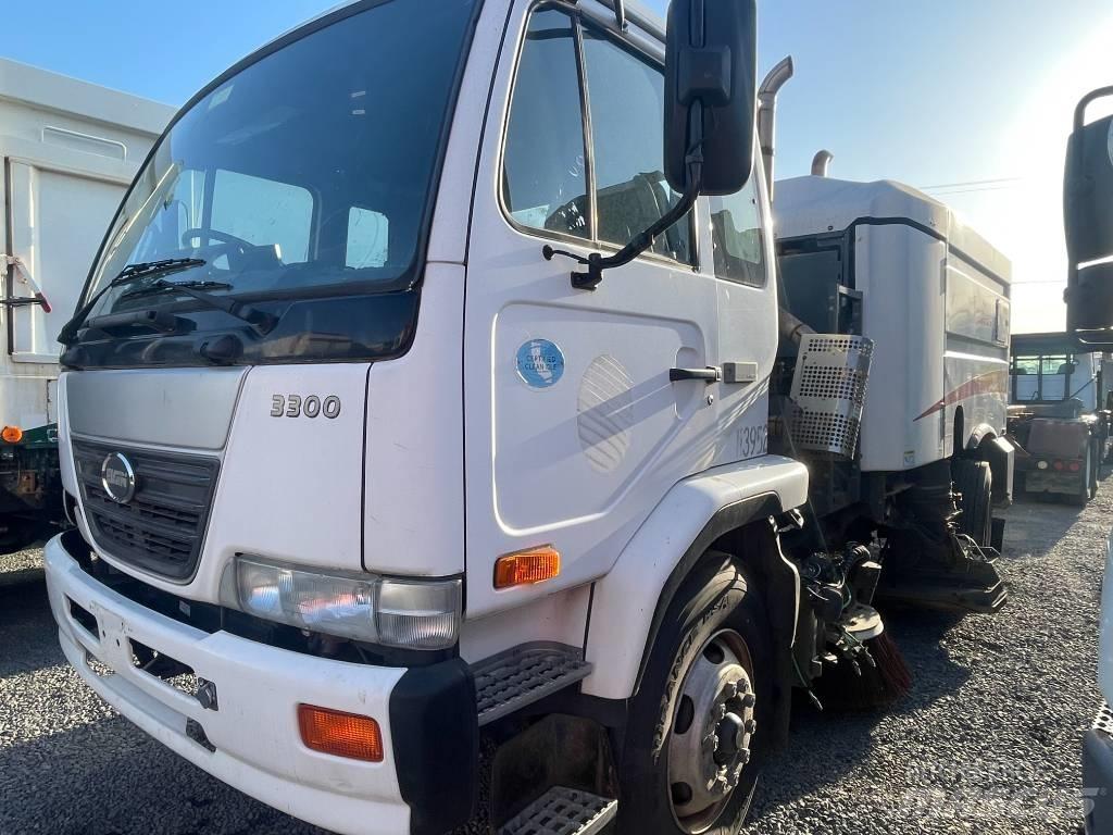 UD 3300 Sweeper trucks