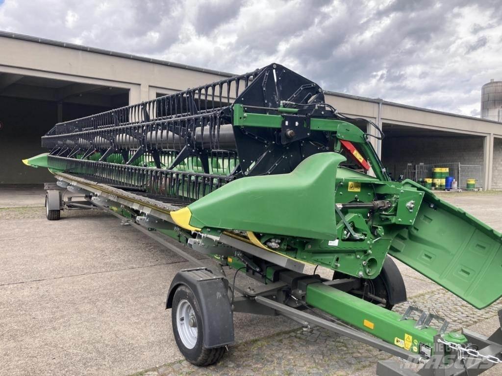 John Deere RD35F Harvester heads