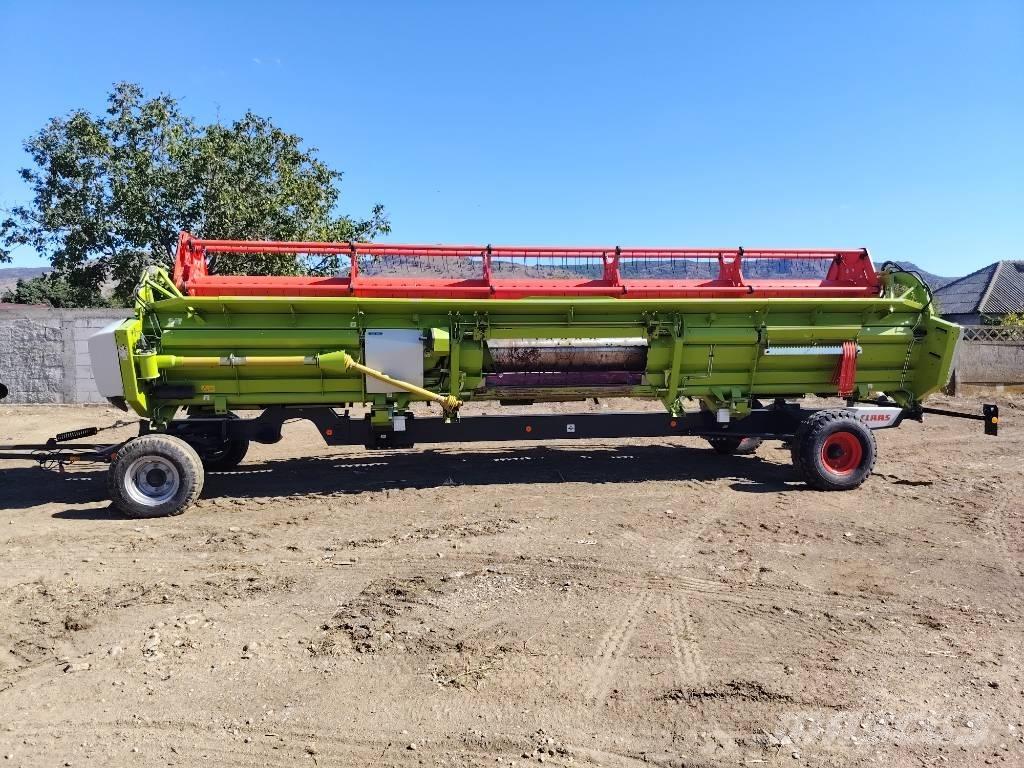CLAAS Lexion 7400 Combine harvesters