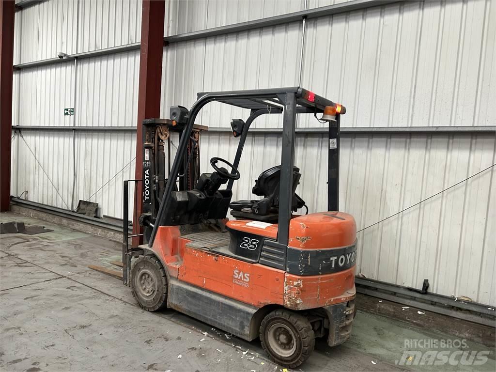 Toyota 7FBMF25 Electric forklift trucks