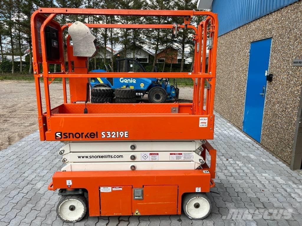 Snorkel S 3219 E Scissor lifts