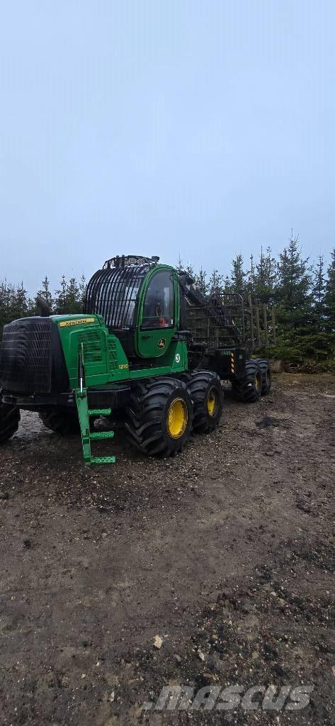 John Deere 1210 E Forwarders