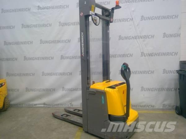 Jungheinrich EJC 220 Pedestrian stacker