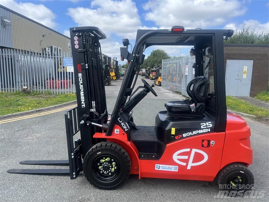  EFL253 Electric forklift trucks
