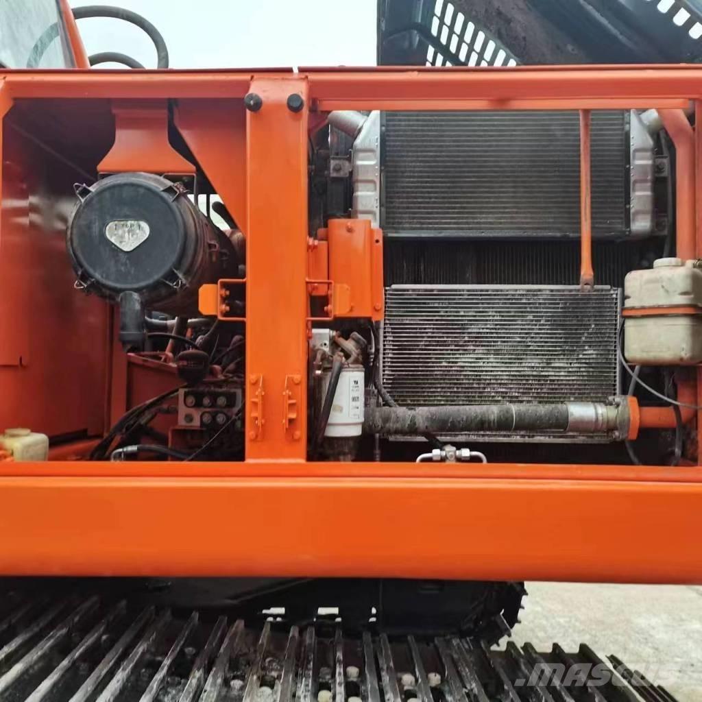 Doosan DX 225 LC Crawler excavators