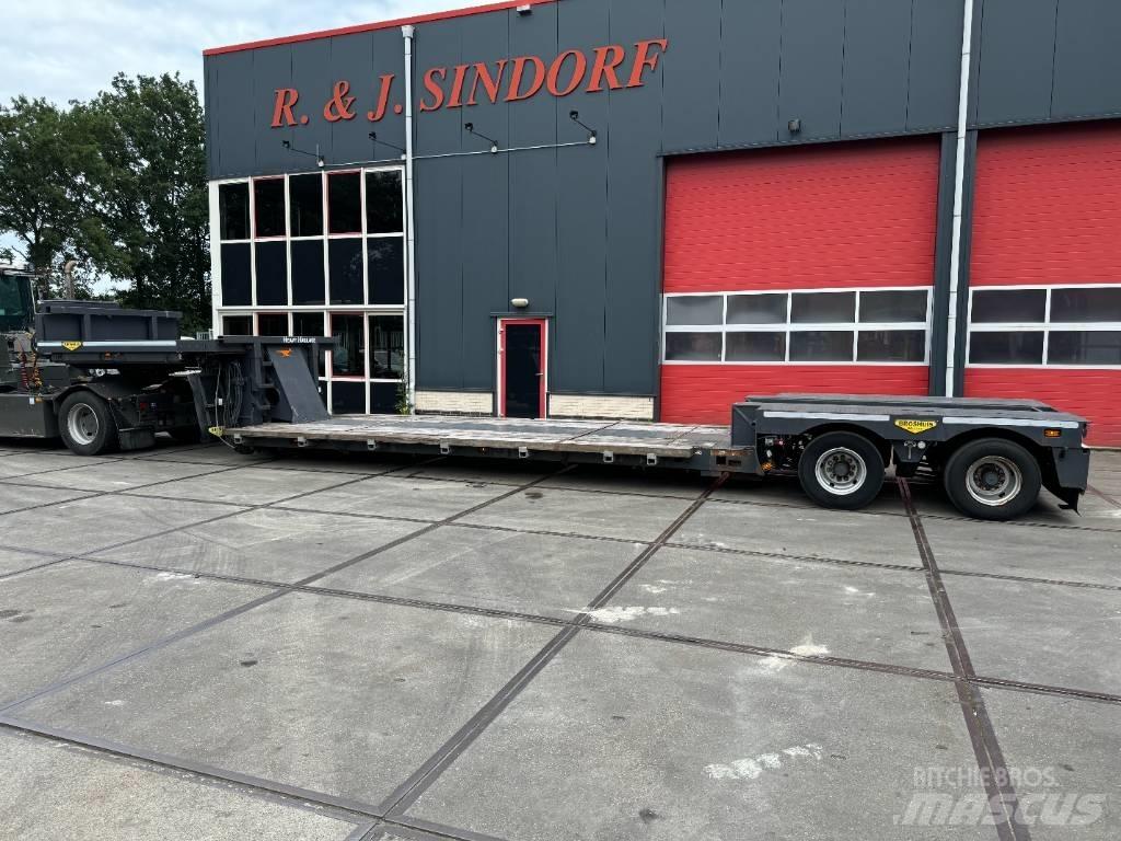 Broshuis 2ABD-38 Low loader-semi-trailers