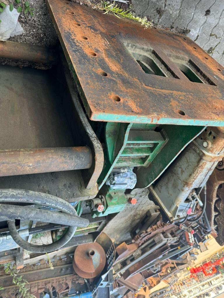 NPK E 213 Hammers / Breakers
