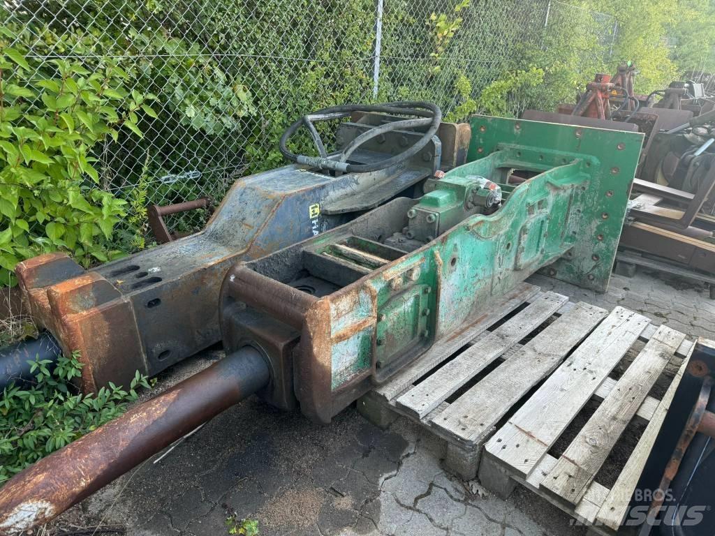NPK E 213 Hammers / Breakers