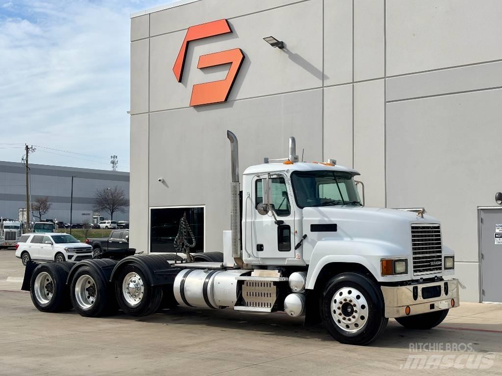 Mack CHU 613 Tractor Units